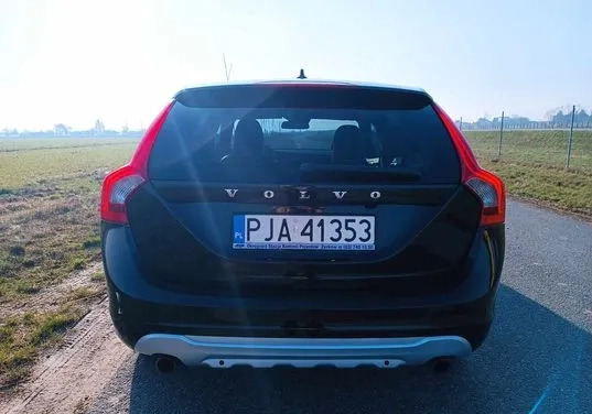 Volvo V60 cena 59900 przebieg: 155000, rok produkcji 2011 z Jarocin małe 137